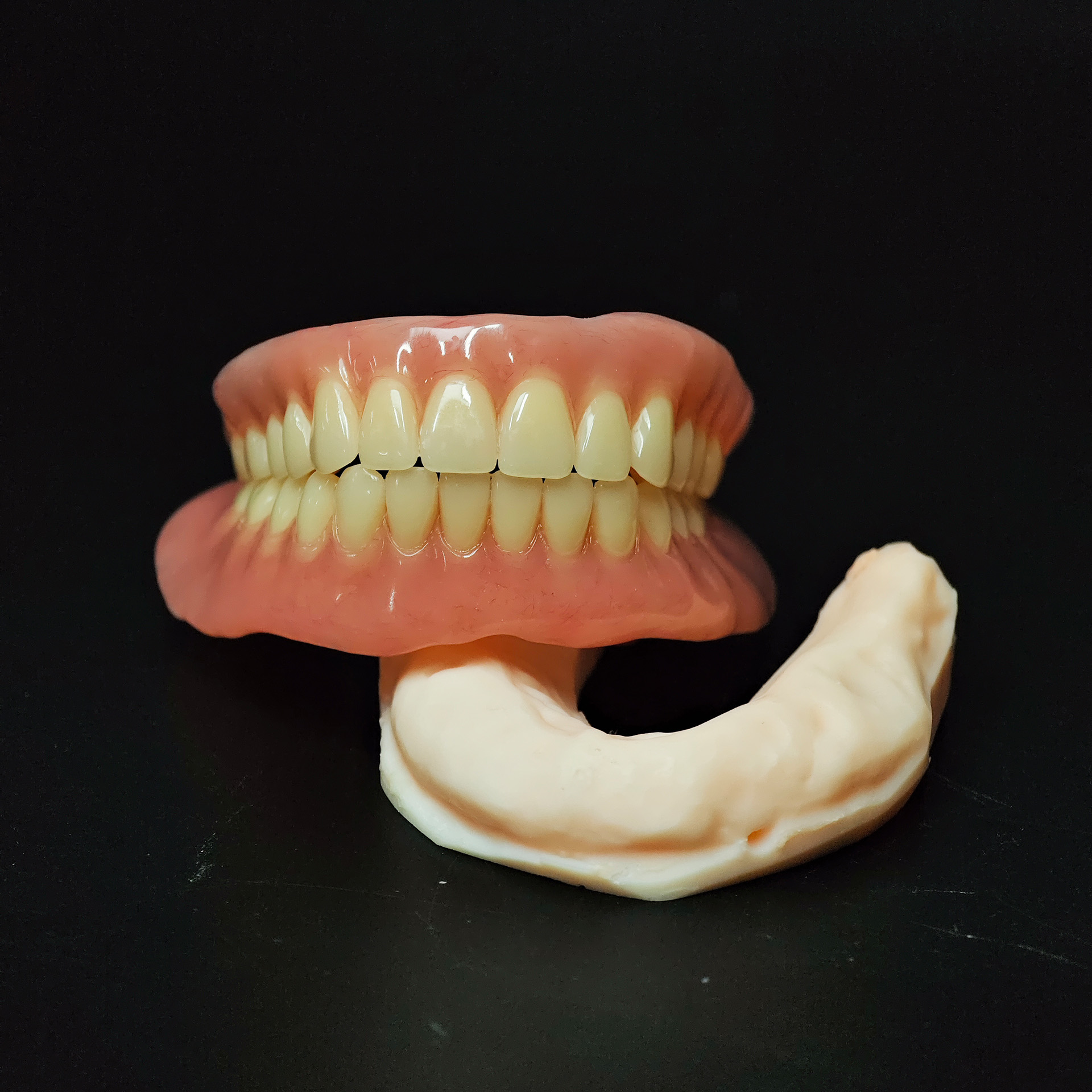 full-mouth acrylic denture