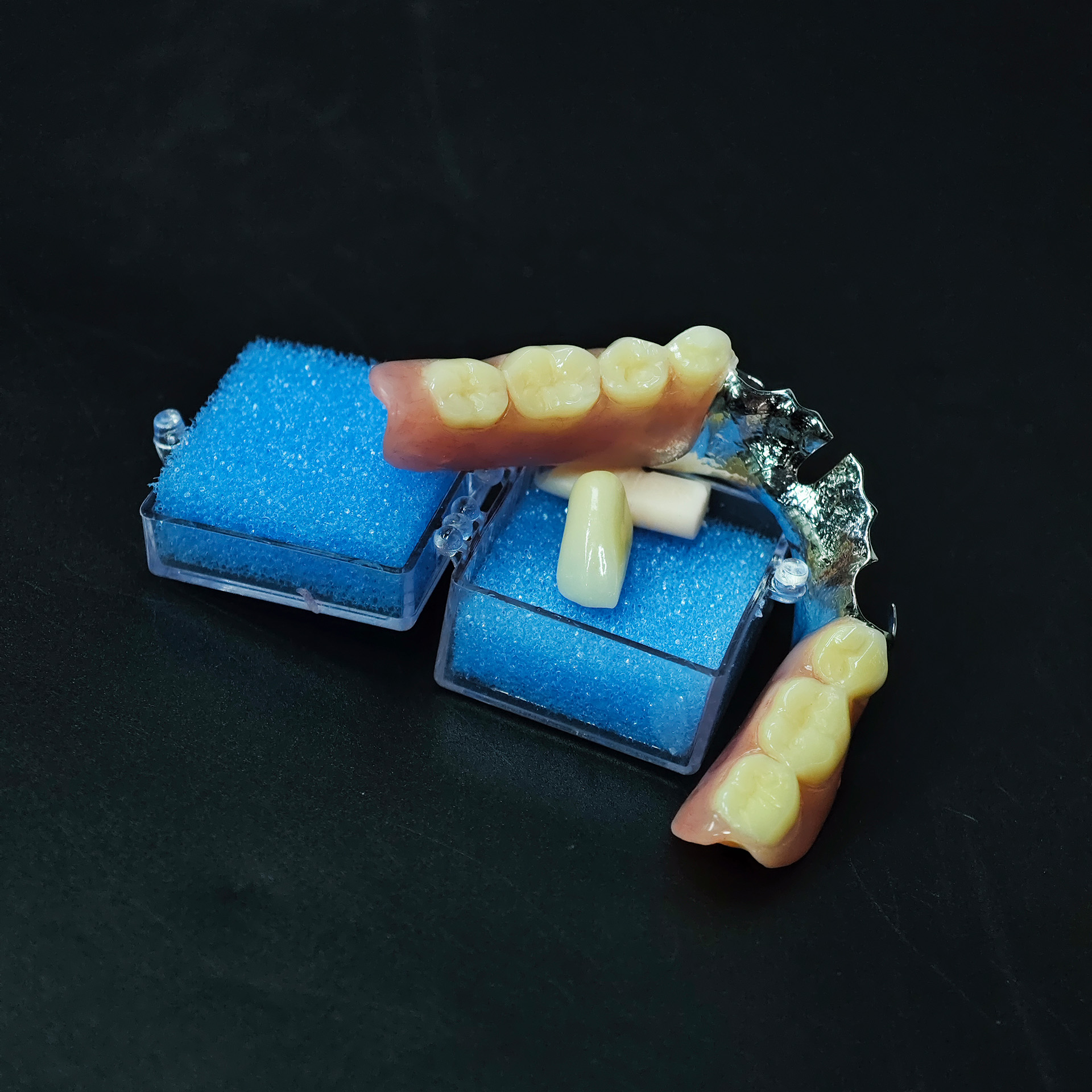 Cobalt chrome framework dentur
